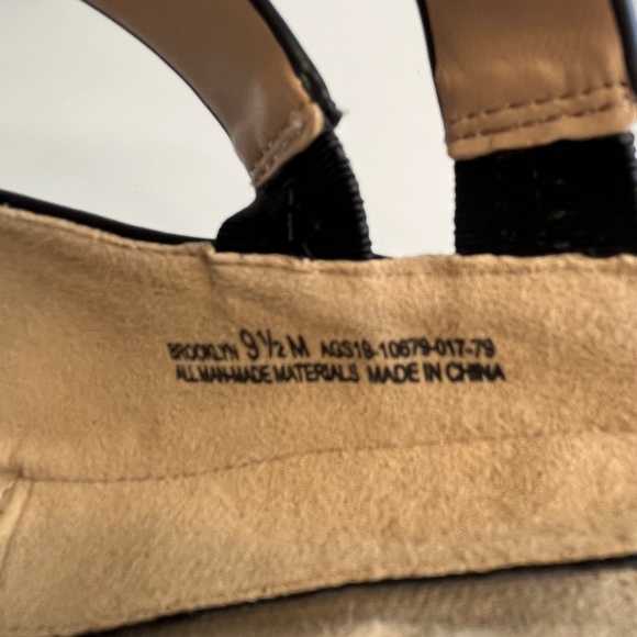 NEW The Limited Brooklyn Black Block Heeled Leather Sandals - Picture 6 of 16